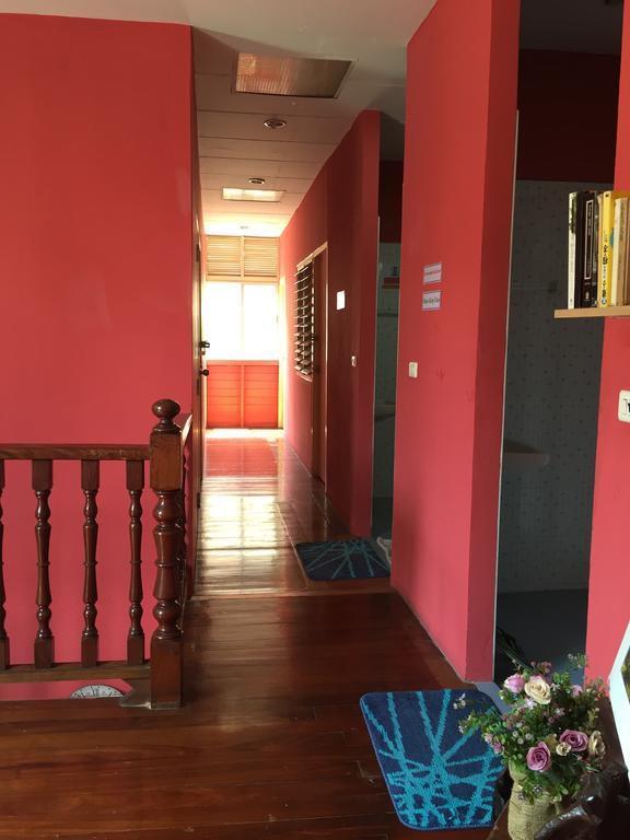 Ricos Honey Place Guesthouse Bangkok Exteriör bild